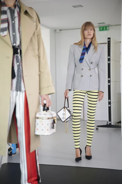 Look 5